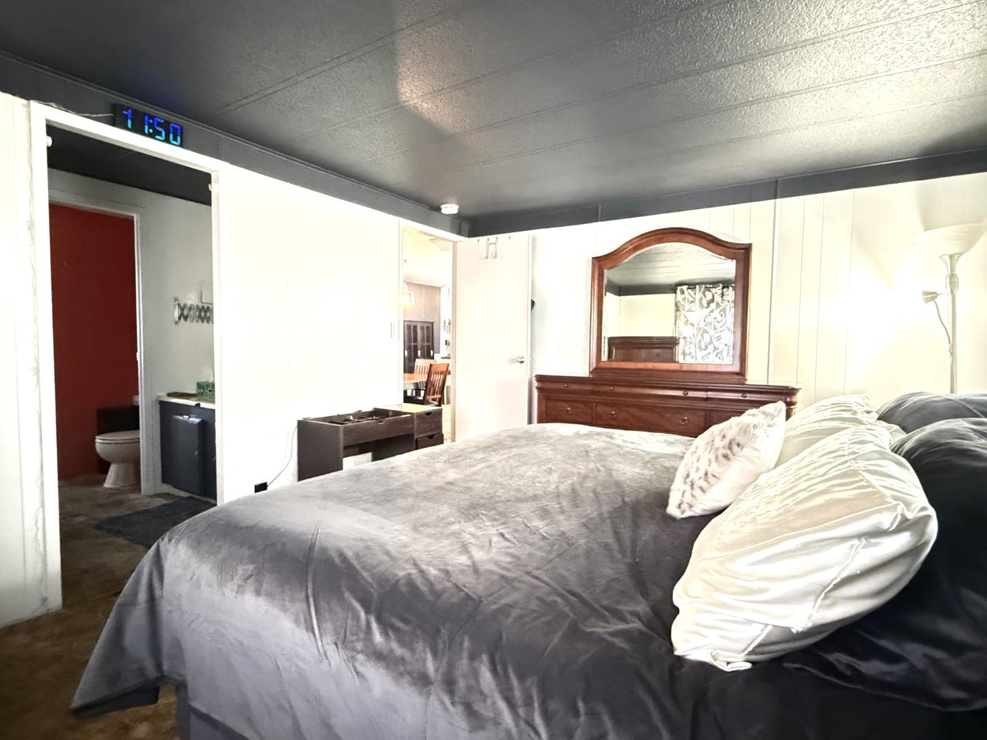 Detail Gallery Image 8 of 21 For 5450 Monterey Hwy #143,  San Jose,  CA 95111 - 3 Beds | 2 Baths