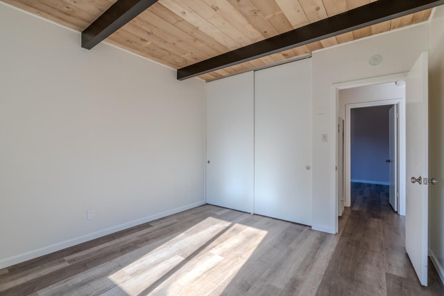 Detail Gallery Image 10 of 14 For 178 Montecito Ave, Pacifica,  CA 94044 - 2 Beds | 1 Baths