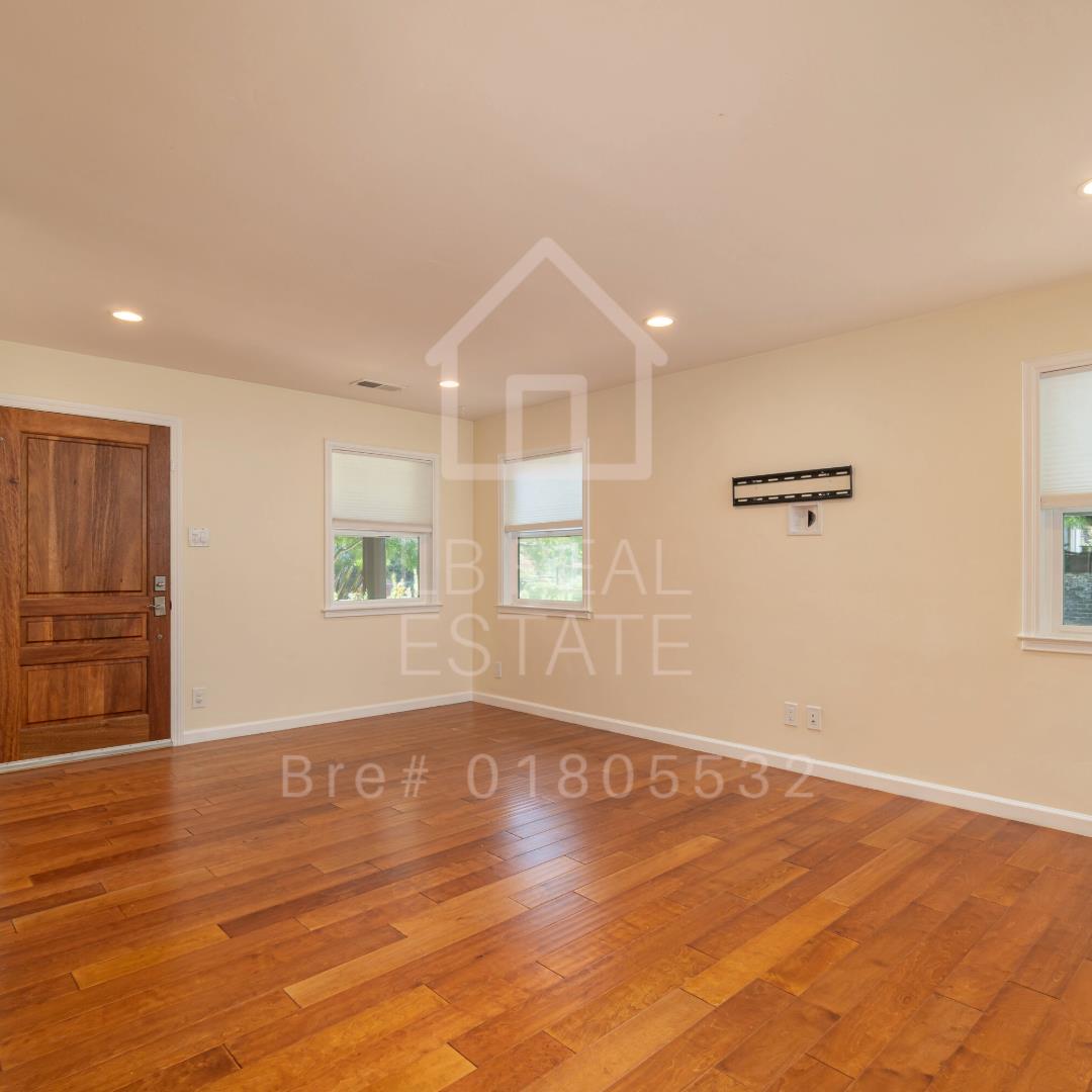 Detail Gallery Image 4 of 16 For 1382 Sir Francis Drake, San Anselmo,  CA 94960 - 2 Beds | 1 Baths