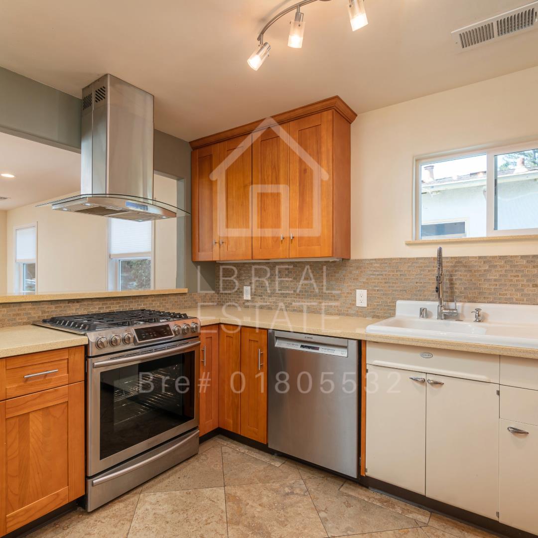 Detail Gallery Image 5 of 16 For 1382 Sir Francis Drake, San Anselmo,  CA 94960 - 2 Beds | 1 Baths