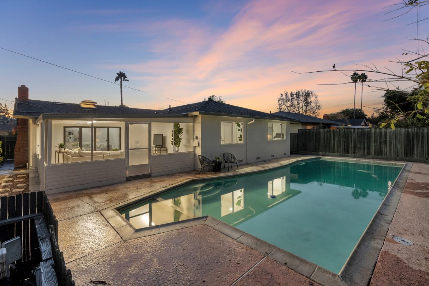 Detail Gallery Image 2 of 21 For 2518 Aragon Way, San Jose,  CA 95125 - 3 Beds | 2 Baths