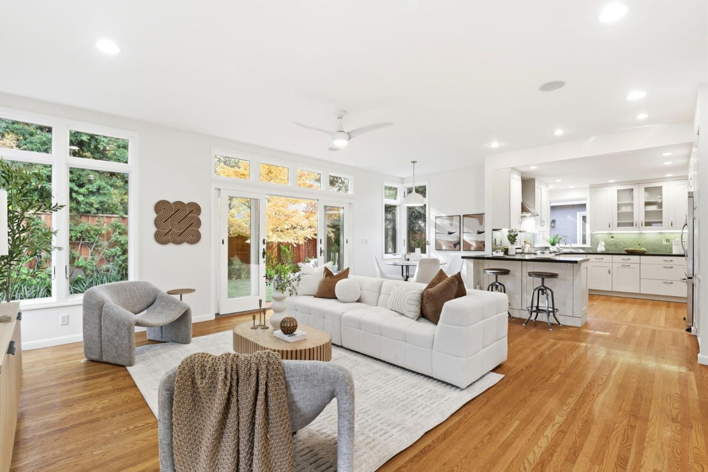 Detail Gallery Image 10 of 35 For 145 Cornell Rd, Menlo Park,  CA 94025 - 4 Beds | 3 Baths