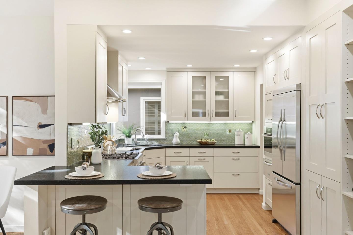 Detail Gallery Image 13 of 35 For 145 Cornell Rd, Menlo Park,  CA 94025 - 4 Beds | 3 Baths