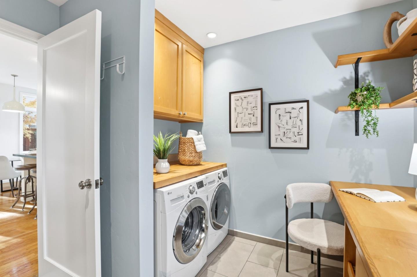 Detail Gallery Image 18 of 35 For 145 Cornell Rd, Menlo Park,  CA 94025 - 4 Beds | 3 Baths