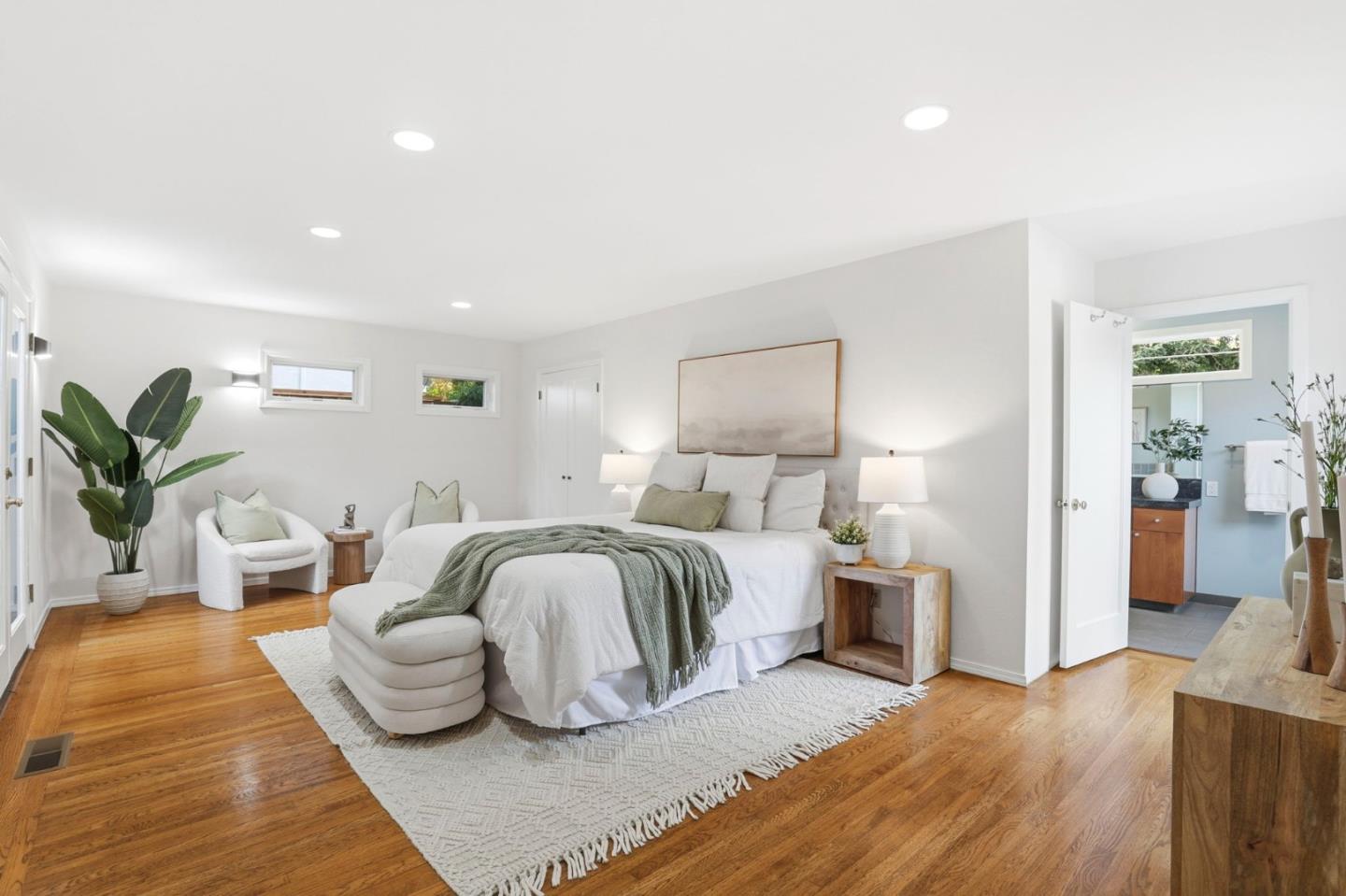 Detail Gallery Image 19 of 35 For 145 Cornell Rd, Menlo Park,  CA 94025 - 4 Beds | 3 Baths