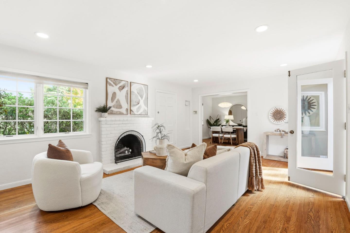 Detail Gallery Image 6 of 35 For 145 Cornell Rd, Menlo Park,  CA 94025 - 4 Beds | 3 Baths