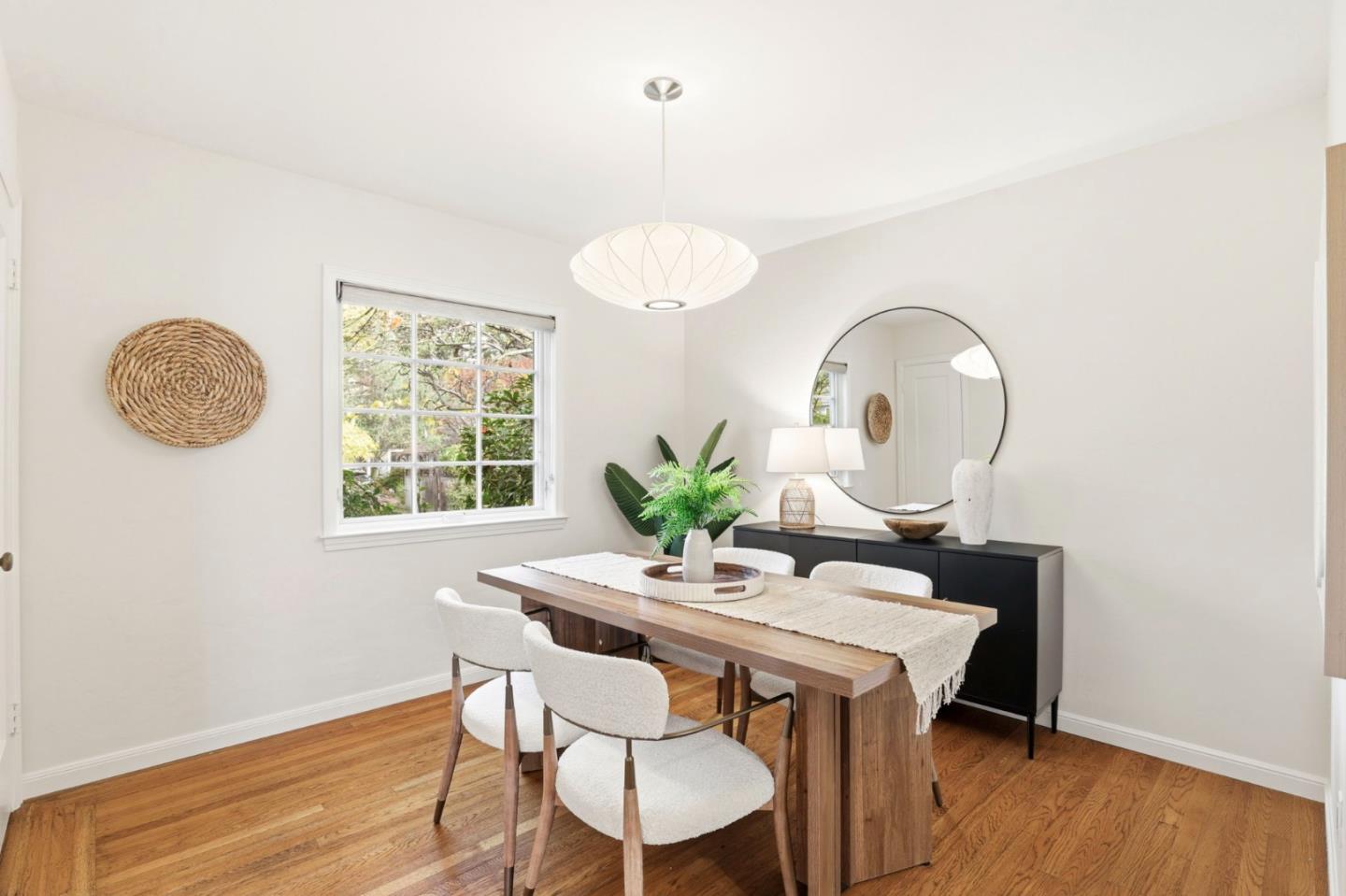 Detail Gallery Image 7 of 35 For 145 Cornell Rd, Menlo Park,  CA 94025 - 4 Beds | 3 Baths