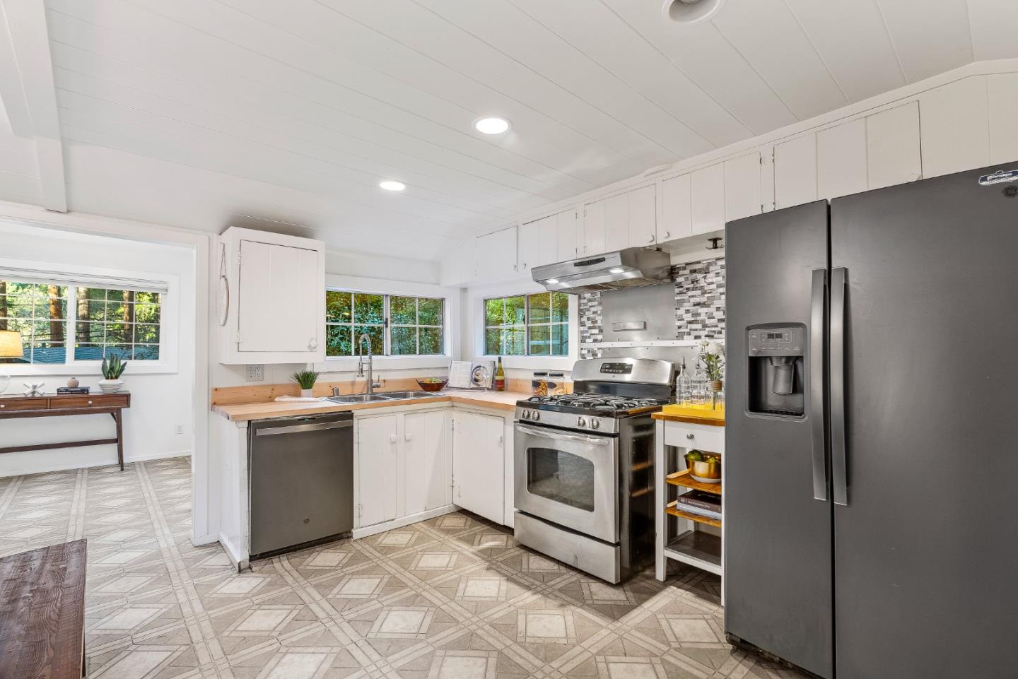 Detail Gallery Image 16 of 41 For 610 Nelson Rd, Scotts Valley,  CA 95066 - 1 Beds | 1 Baths