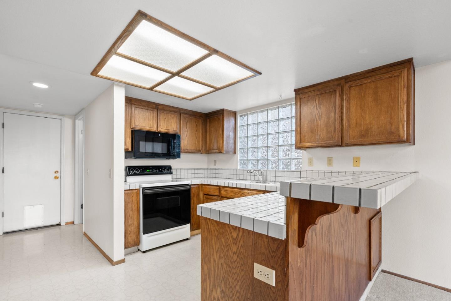 Detail Gallery Image 15 of 33 For 915 Kara Way, Campbell,  CA 95008 - 3 Beds | 2/1 Baths