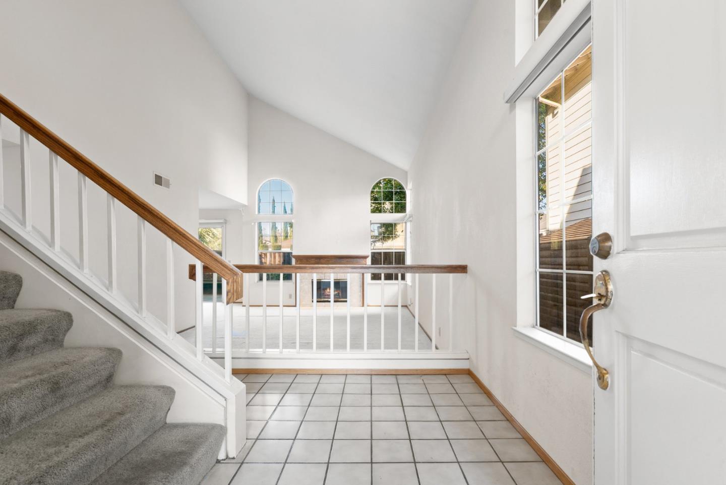 Detail Gallery Image 4 of 33 For 915 Kara Way, Campbell,  CA 95008 - 3 Beds | 2/1 Baths