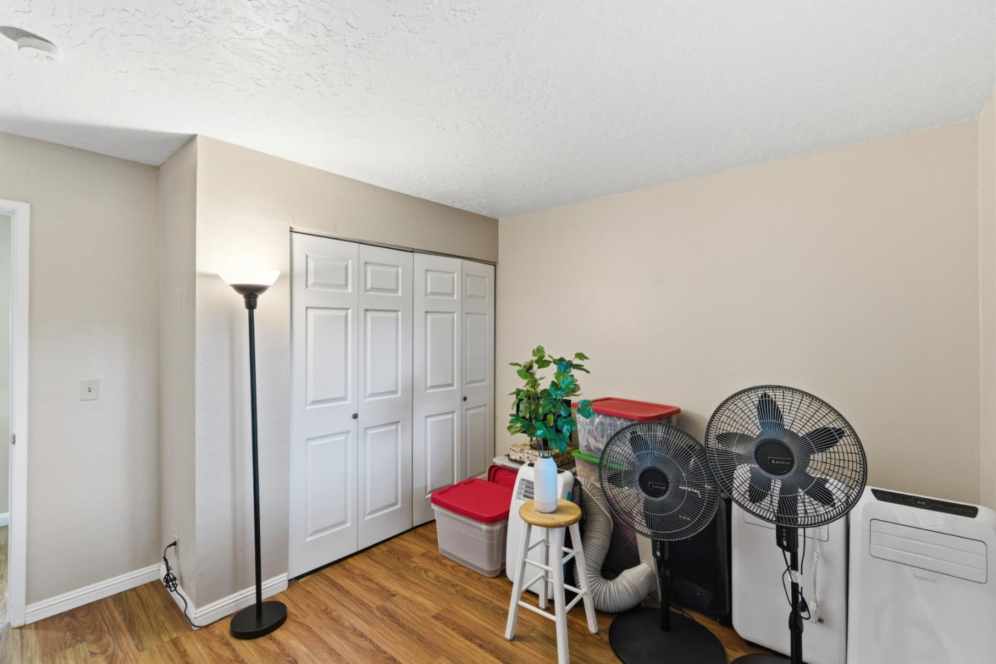 Detail Gallery Image 15 of 33 For 7066 Cypress Point Ct, San Jose,  CA 95139 - 3 Beds | 2/1 Baths