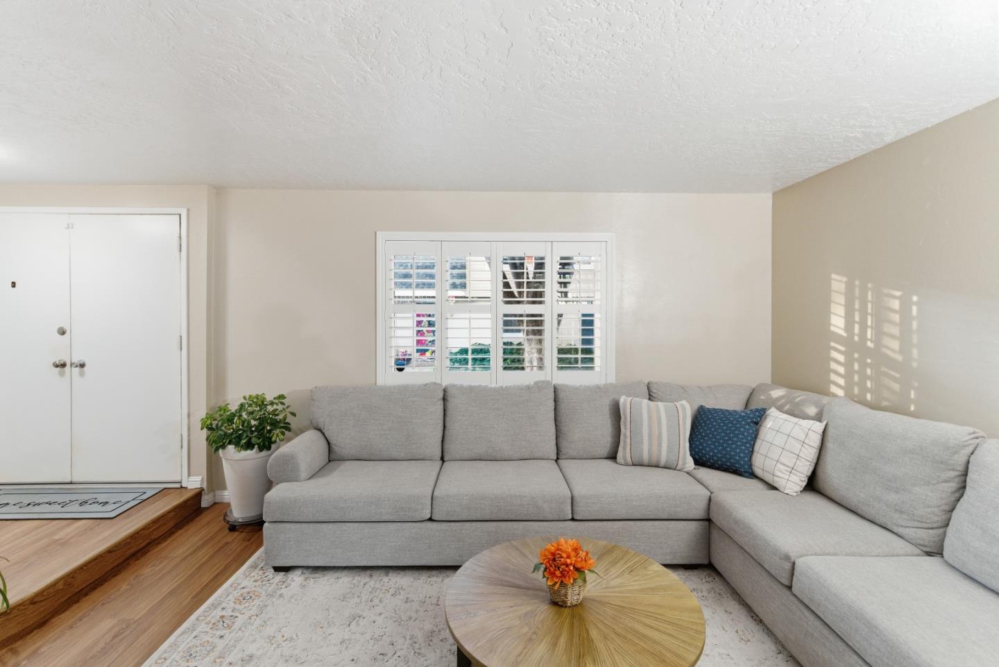 Detail Gallery Image 3 of 33 For 7066 Cypress Point Ct, San Jose,  CA 95139 - 3 Beds | 2/1 Baths