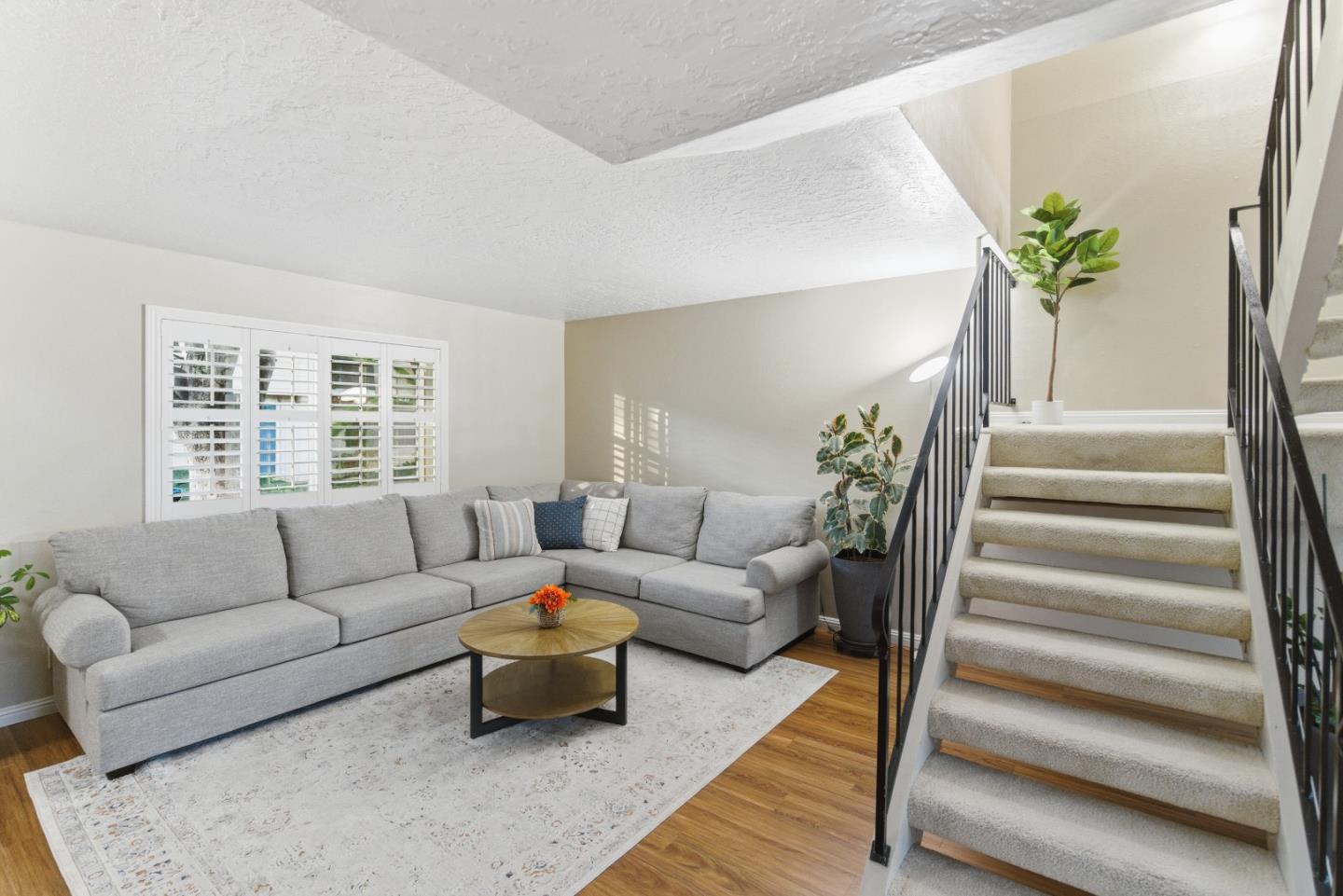 Detail Gallery Image 5 of 33 For 7066 Cypress Point Ct, San Jose,  CA 95139 - 3 Beds | 2/1 Baths