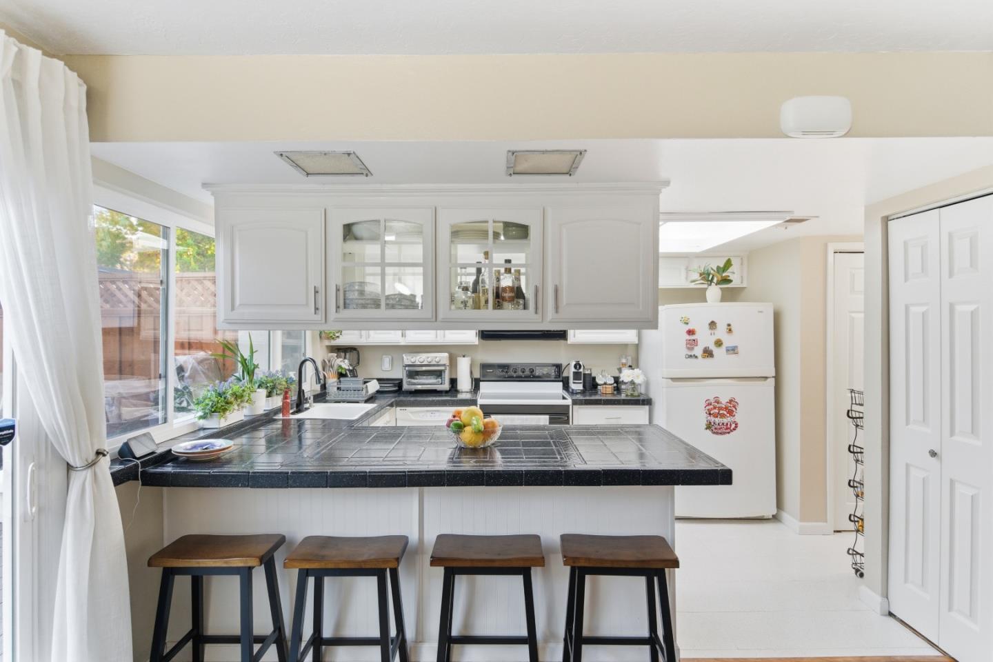 Detail Gallery Image 7 of 33 For 7066 Cypress Point Ct, San Jose,  CA 95139 - 3 Beds | 2/1 Baths