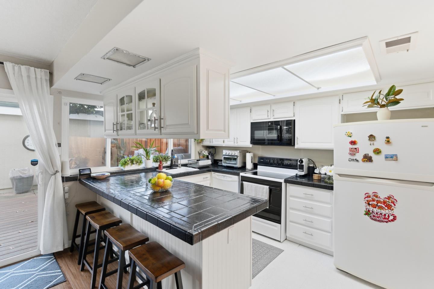 Detail Gallery Image 8 of 33 For 7066 Cypress Point Ct, San Jose,  CA 95139 - 3 Beds | 2/1 Baths