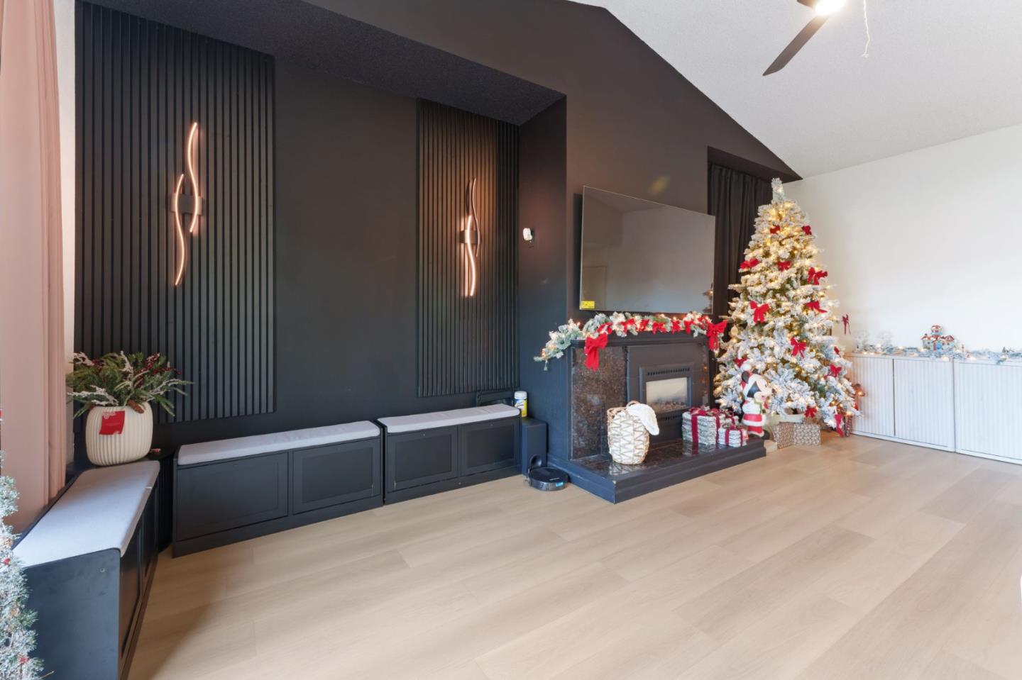 Detail Gallery Image 6 of 22 For 2422 N Main St #F,  Salinas,  CA 93906 - 2 Beds | 2 Baths