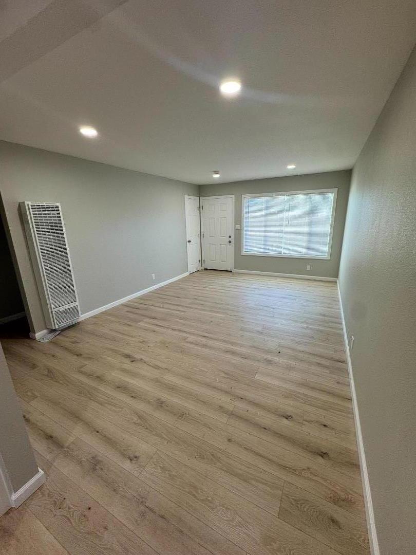 Detail Gallery Image 2 of 6 For 1443 Parsons Ave, Salinas,  CA 93906 - 3 Beds | 2 Baths