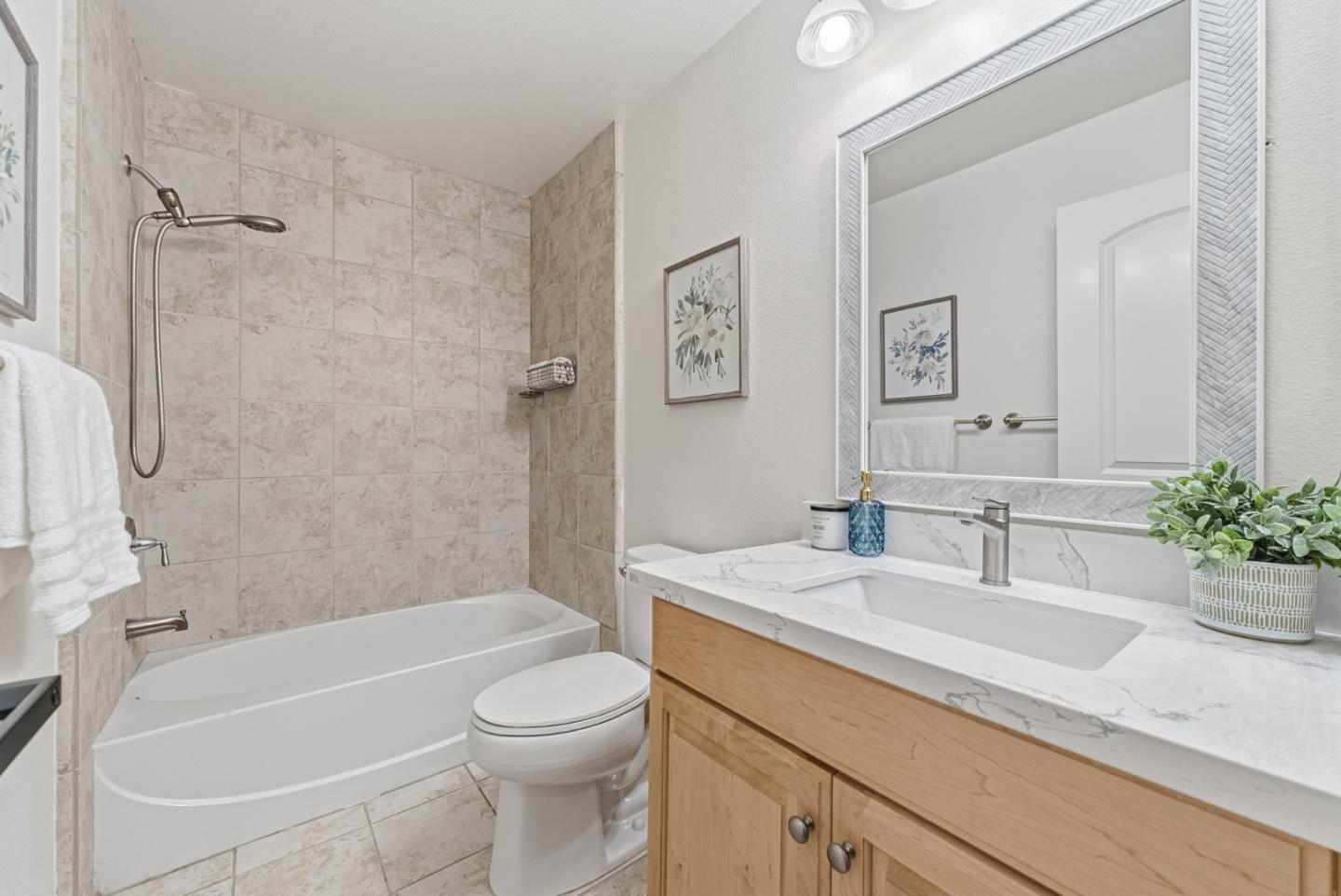 Detail Gallery Image 25 of 36 For 627 E El Camino Real #106,  Sunnyvale,  CA 94087 - 2 Beds | 2/1 Baths