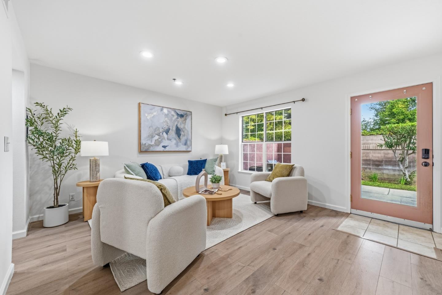 Detail Gallery Image 5 of 36 For 627 E El Camino Real #106,  Sunnyvale,  CA 94087 - 2 Beds | 2/1 Baths