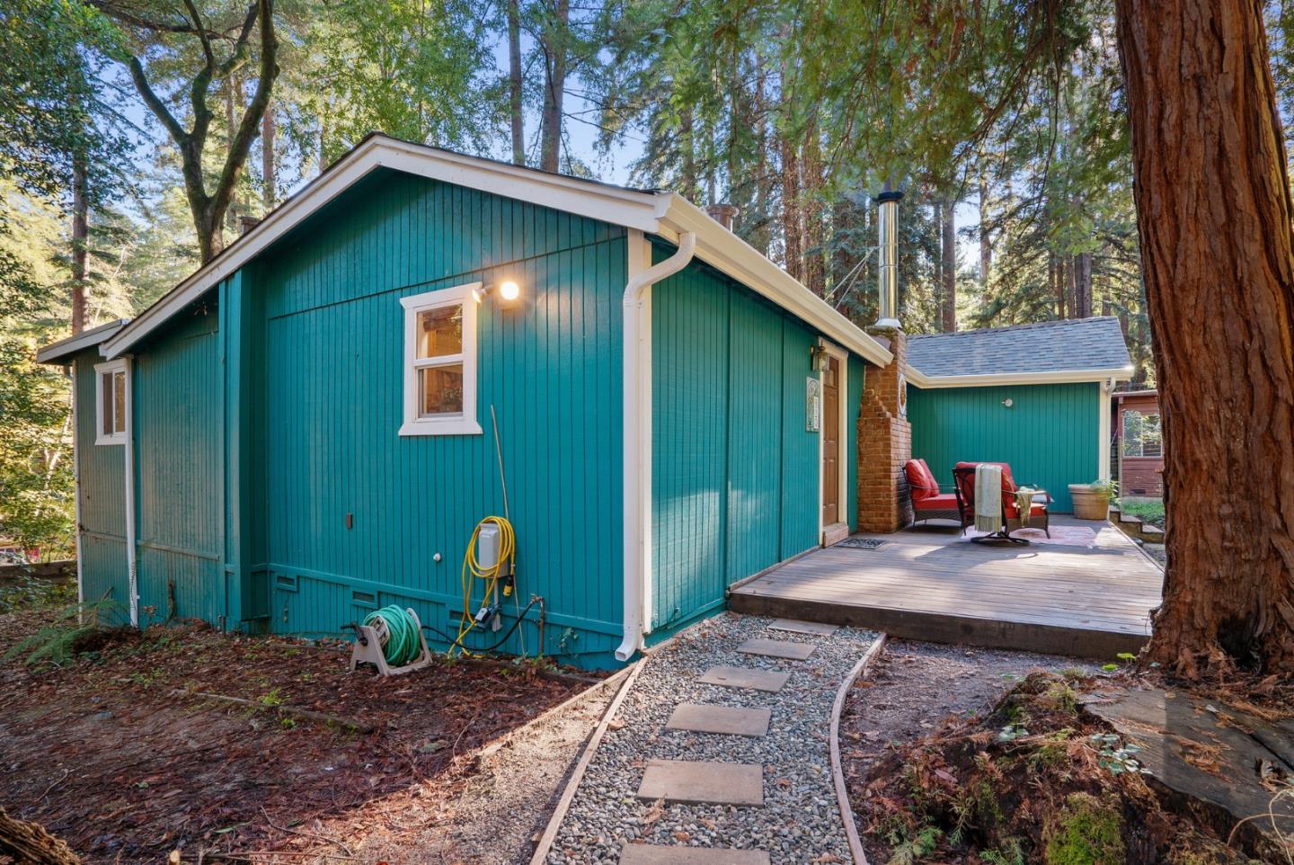 Detail Gallery Image 4 of 49 For 820 River Dr, Boulder Creek,  CA 95006 - 3 Beds | 2 Baths