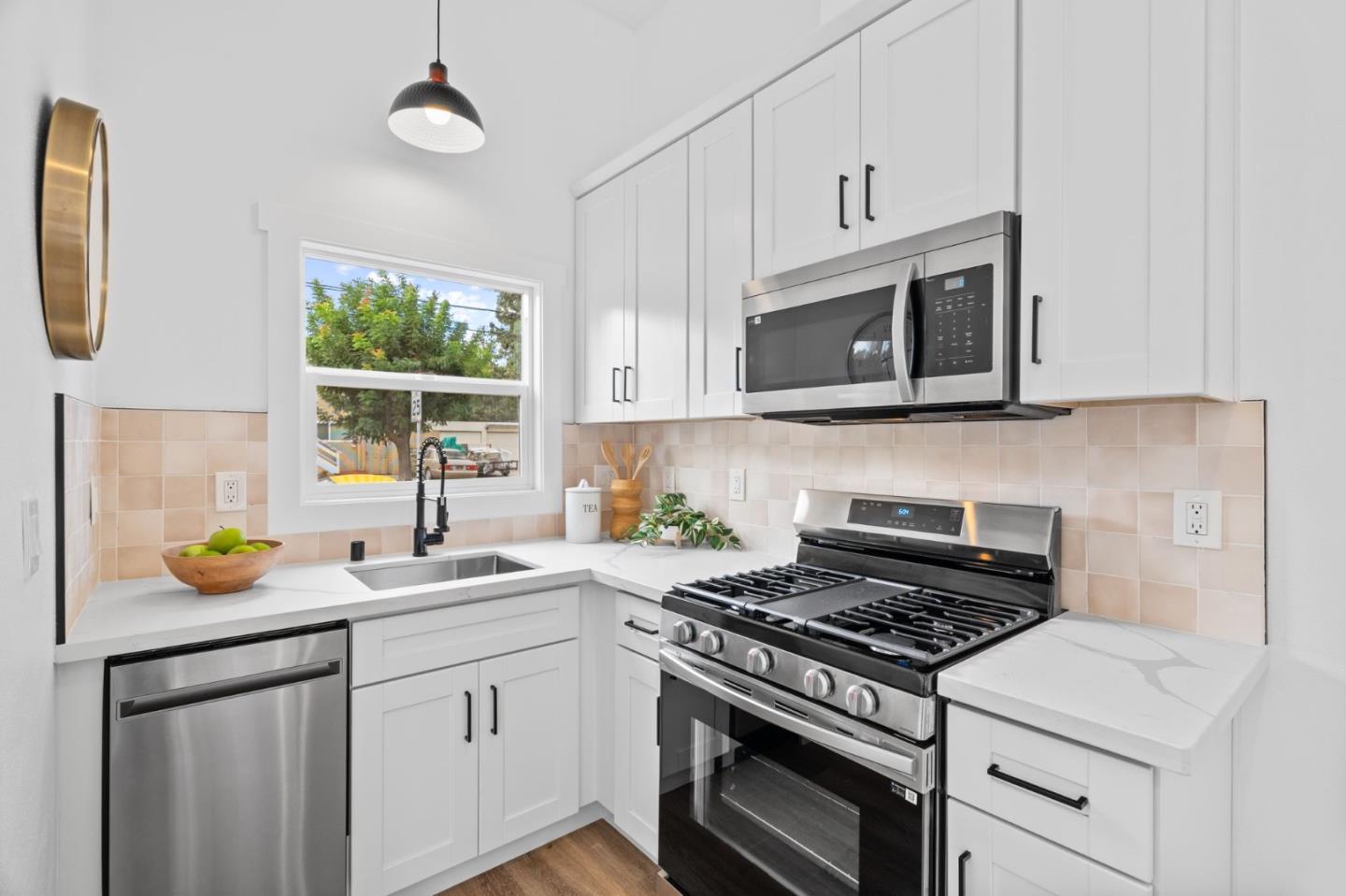 Detail Gallery Image 18 of 30 For 396 S 18th St, San Jose,  CA 95116 - – Beds | – Baths