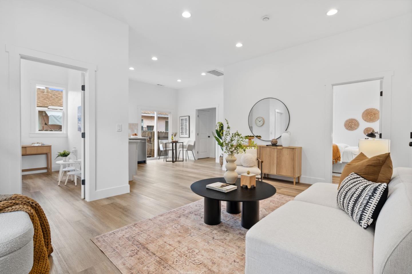 Detail Gallery Image 5 of 30 For 396 S 18th St, San Jose,  CA 95116 - – Beds | – Baths