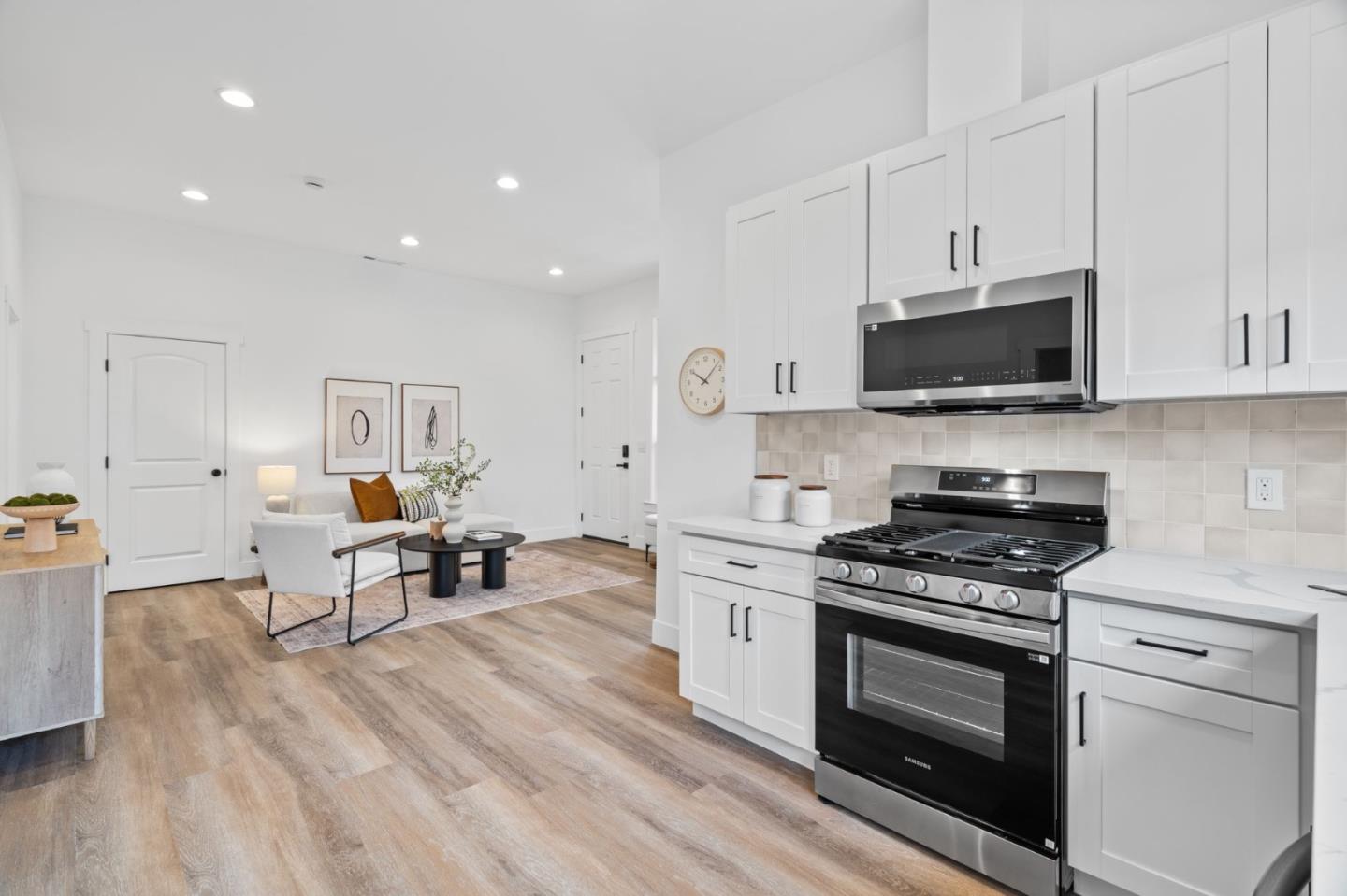 Detail Gallery Image 9 of 30 For 396 S 18th St, San Jose,  CA 95116 - – Beds | – Baths