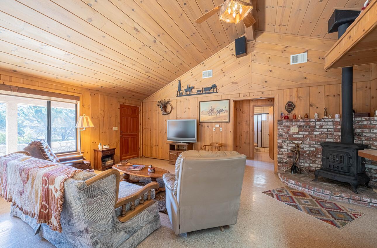 Detail Gallery Image 13 of 35 For 33900 Fabry Rd, Soledad,  CA 93960 - 2 Beds | 1/1 Baths