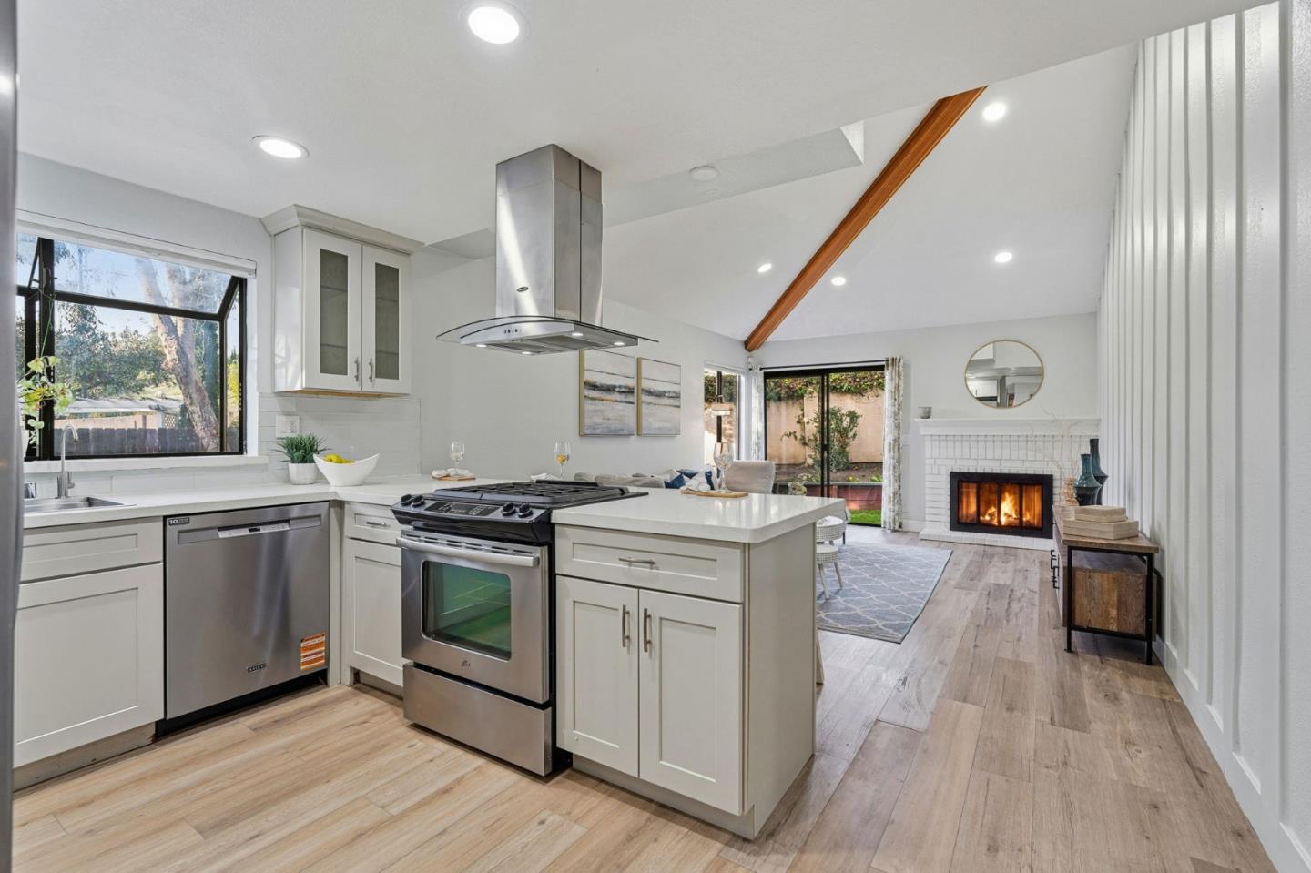 Detail Gallery Image 1 of 27 For 586 Old Evans Rd, Milpitas,  CA 95035 - 3 Beds | 2 Baths