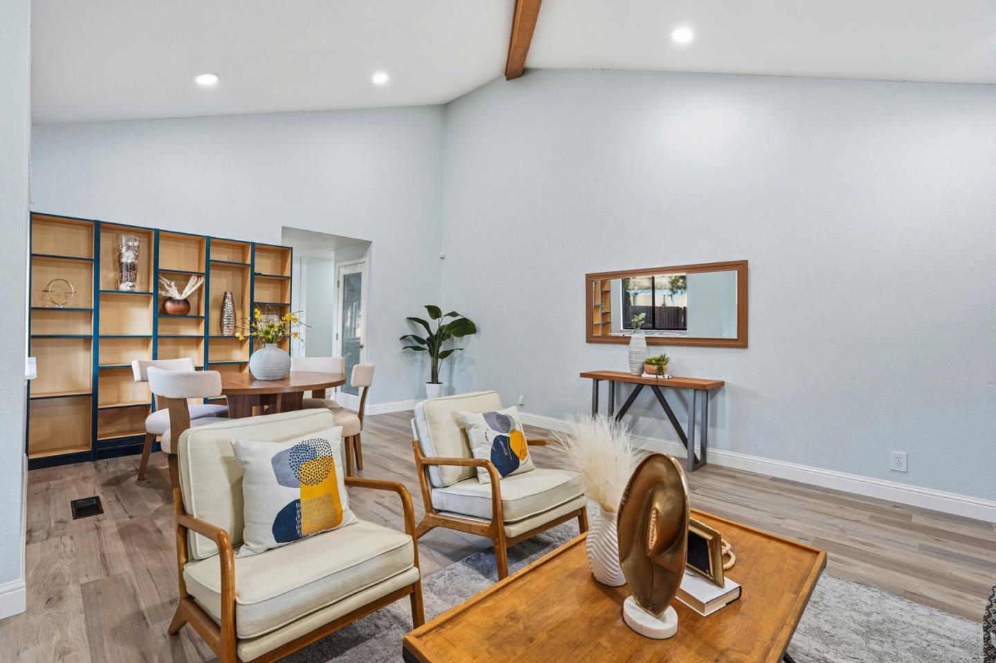 Detail Gallery Image 10 of 27 For 586 Old Evans Rd, Milpitas,  CA 95035 - 3 Beds | 2 Baths