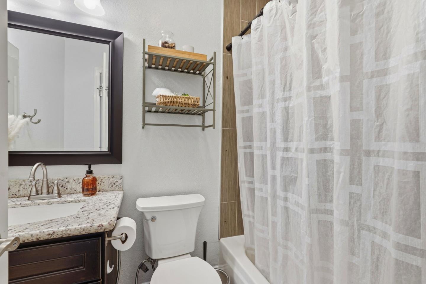 Detail Gallery Image 18 of 27 For 586 Old Evans Rd, Milpitas,  CA 95035 - 3 Beds | 2 Baths