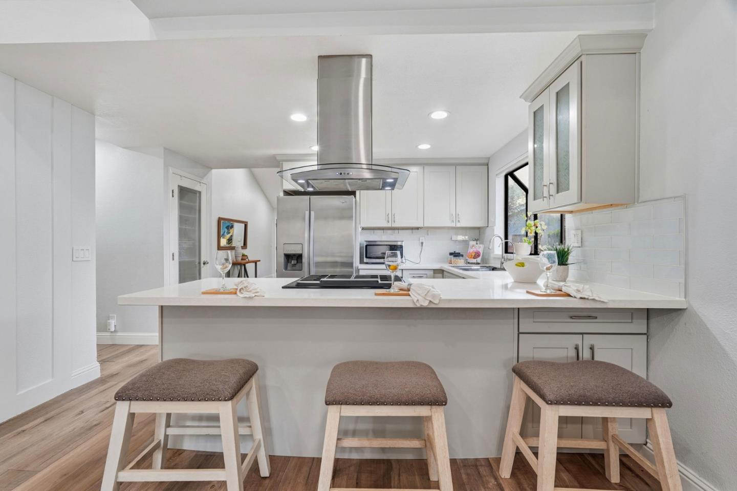 Detail Gallery Image 4 of 27 For 586 Old Evans Rd, Milpitas,  CA 95035 - 3 Beds | 2 Baths