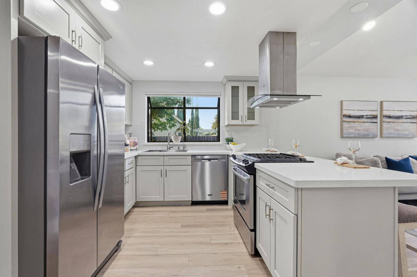 Detail Gallery Image 5 of 27 For 586 Old Evans Rd, Milpitas,  CA 95035 - 3 Beds | 2 Baths