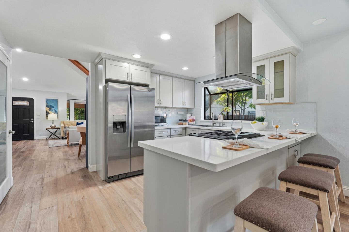 Detail Gallery Image 6 of 27 For 586 Old Evans Rd, Milpitas,  CA 95035 - 3 Beds | 2 Baths