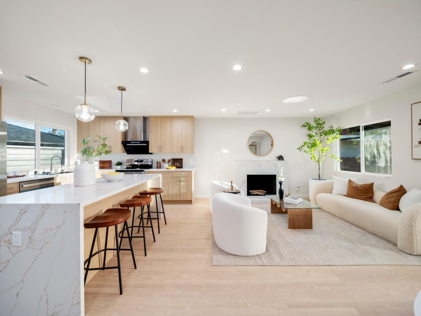 Detail Gallery Image 7 of 18 For 824 Jones Way, Campbell,  CA 95008 - 3 Beds | 2 Baths