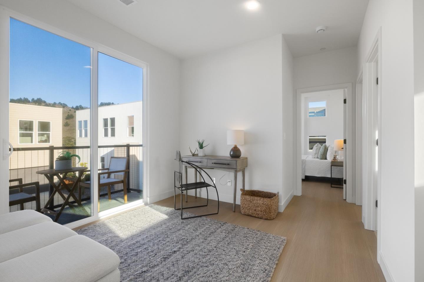 Detail Gallery Image 13 of 30 For 809 Fassler Ave, Pacifica,  CA 94044 - 3 Beds | 2/1 Baths