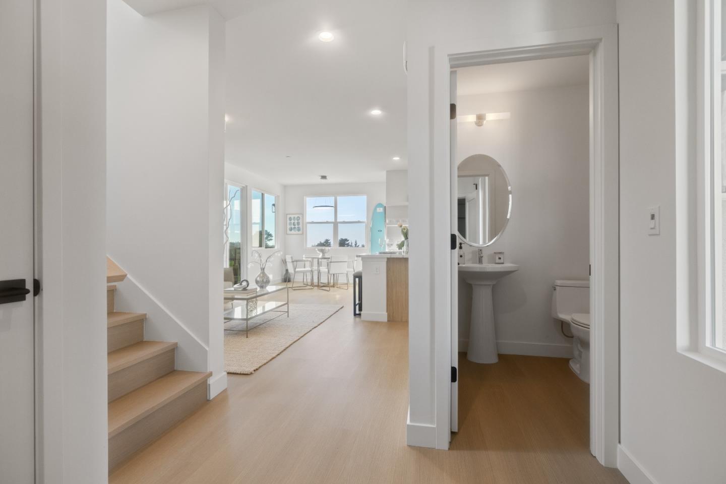 Detail Gallery Image 3 of 30 For 809 Fassler Ave, Pacifica,  CA 94044 - 3 Beds | 2/1 Baths