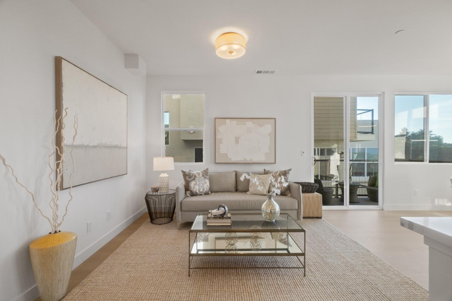 Detail Gallery Image 4 of 30 For 809 Fassler Ave, Pacifica,  CA 94044 - 3 Beds | 2/1 Baths