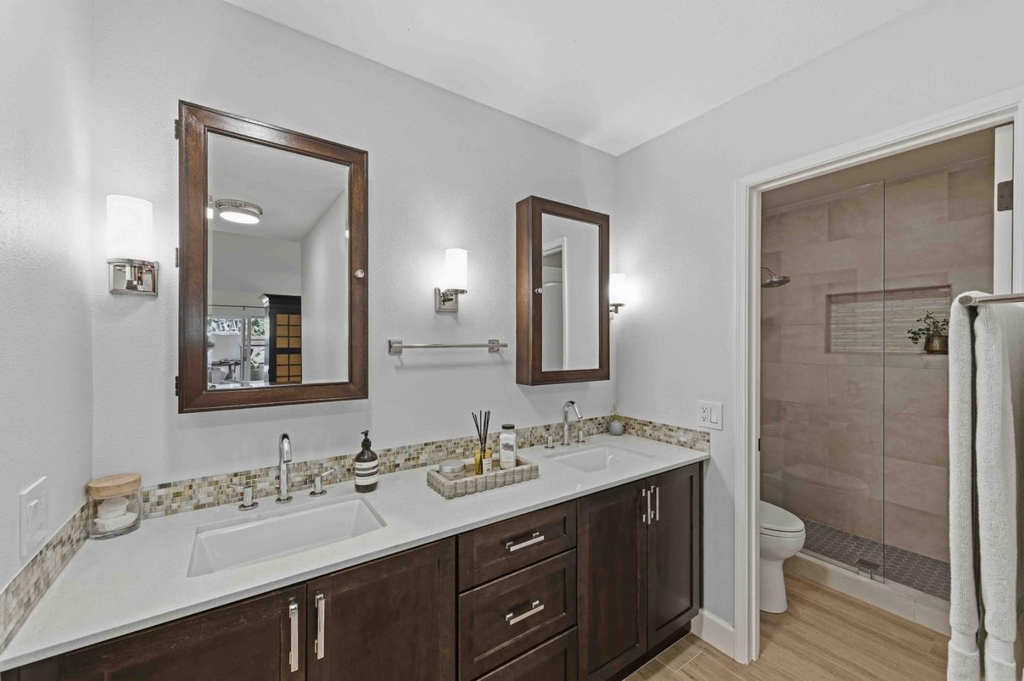 Detail Gallery Image 19 of 35 For 1115 Crestview Dr #2,  San Carlos,  CA 94070 - 2 Beds | 2 Baths