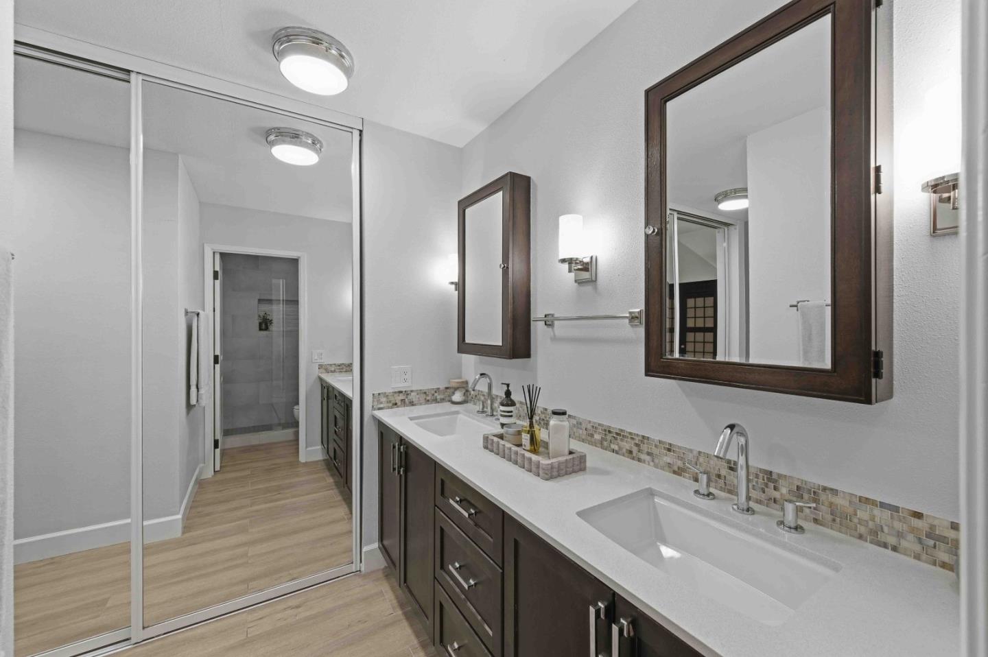 Detail Gallery Image 21 of 35 For 1115 Crestview Dr #2,  San Carlos,  CA 94070 - 2 Beds | 2 Baths