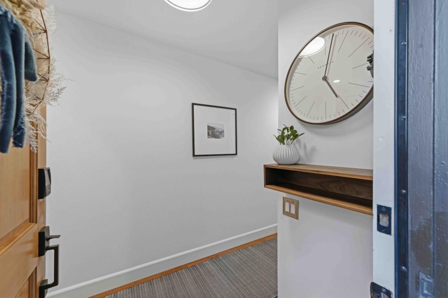 Detail Gallery Image 22 of 35 For 1115 Crestview Dr #2,  San Carlos,  CA 94070 - 2 Beds | 2 Baths