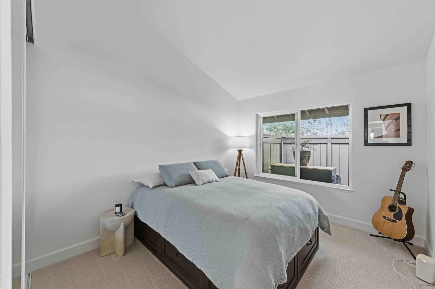 Detail Gallery Image 23 of 35 For 1115 Crestview Dr #2,  San Carlos,  CA 94070 - 2 Beds | 2 Baths