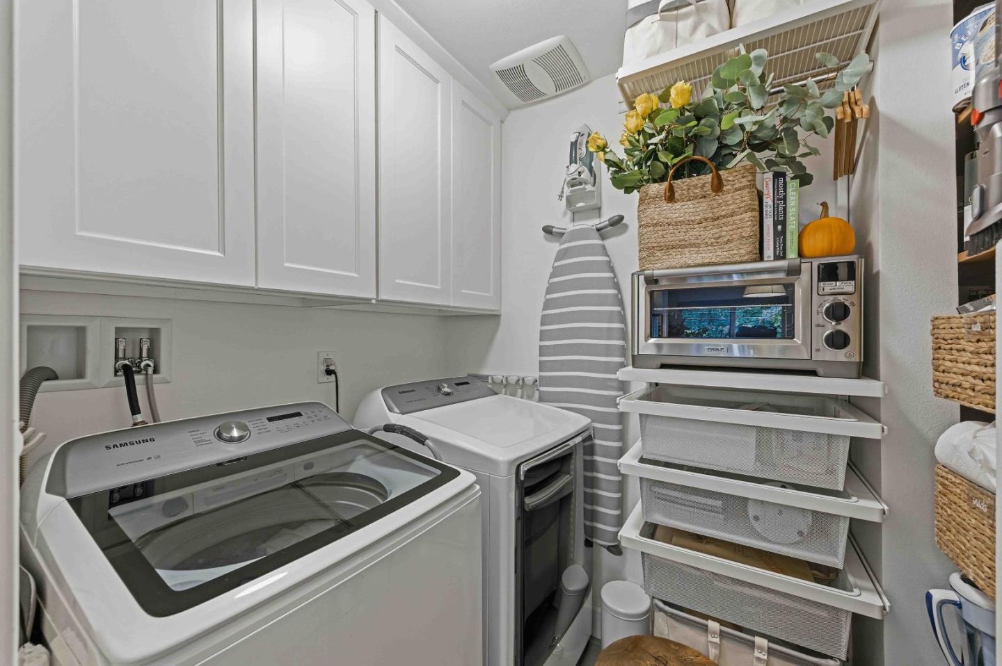 Detail Gallery Image 25 of 35 For 1115 Crestview Dr #2,  San Carlos,  CA 94070 - 2 Beds | 2 Baths