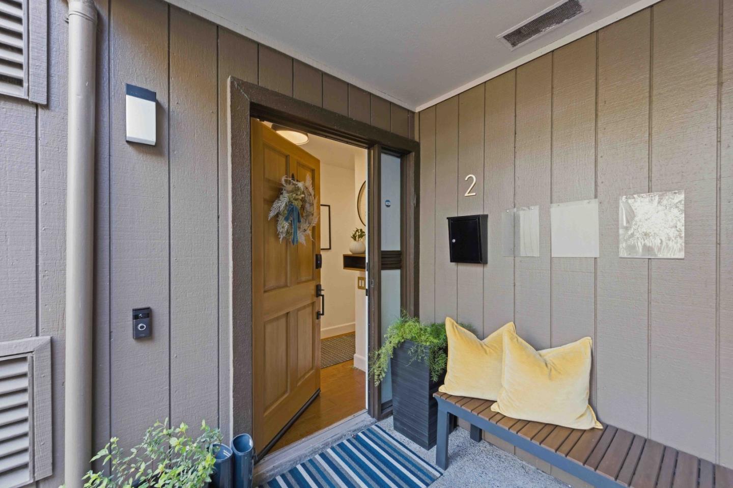 Detail Gallery Image 29 of 35 For 1115 Crestview Dr #2,  San Carlos,  CA 94070 - 2 Beds | 2 Baths