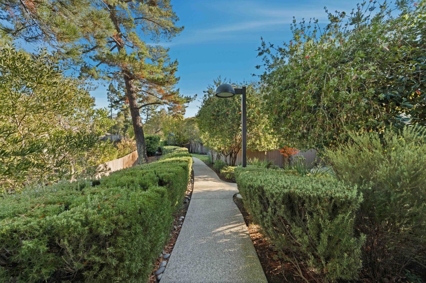 Detail Gallery Image 30 of 35 For 1115 Crestview Dr #2,  San Carlos,  CA 94070 - 2 Beds | 2 Baths