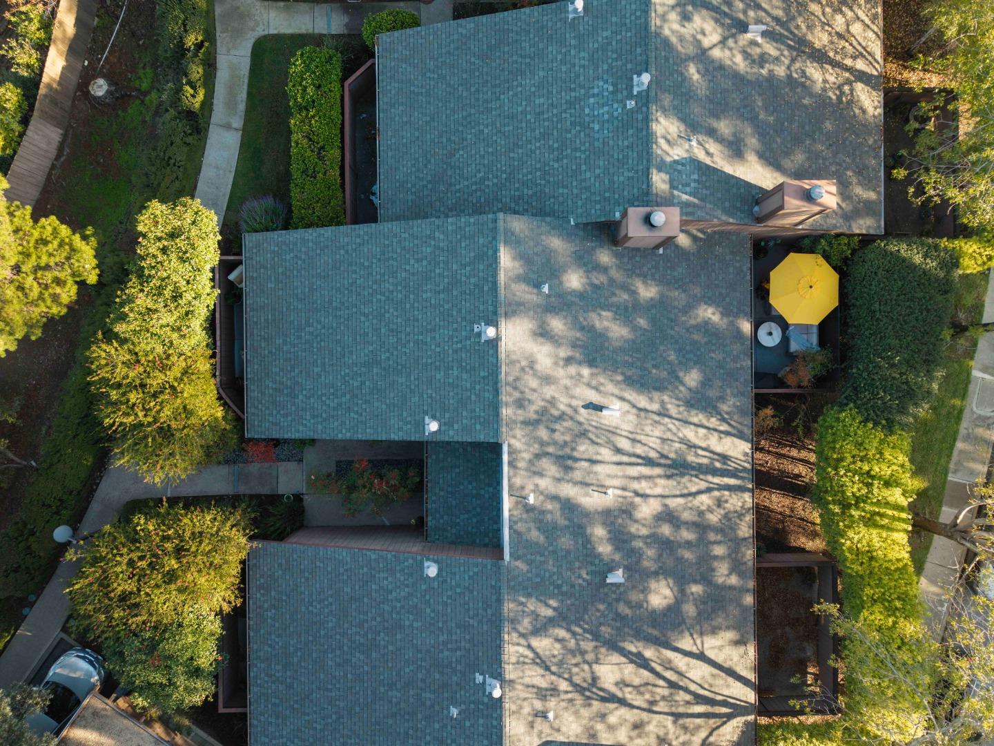 Detail Gallery Image 33 of 35 For 1115 Crestview Dr #2,  San Carlos,  CA 94070 - 2 Beds | 2 Baths