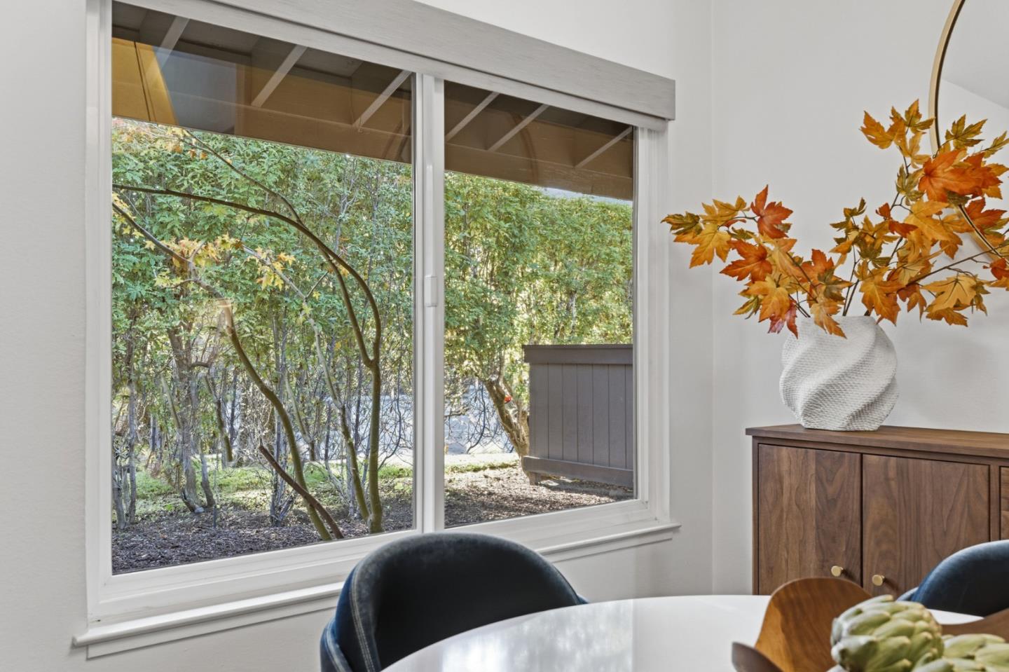 Detail Gallery Image 7 of 35 For 1115 Crestview Dr #2,  San Carlos,  CA 94070 - 2 Beds | 2 Baths