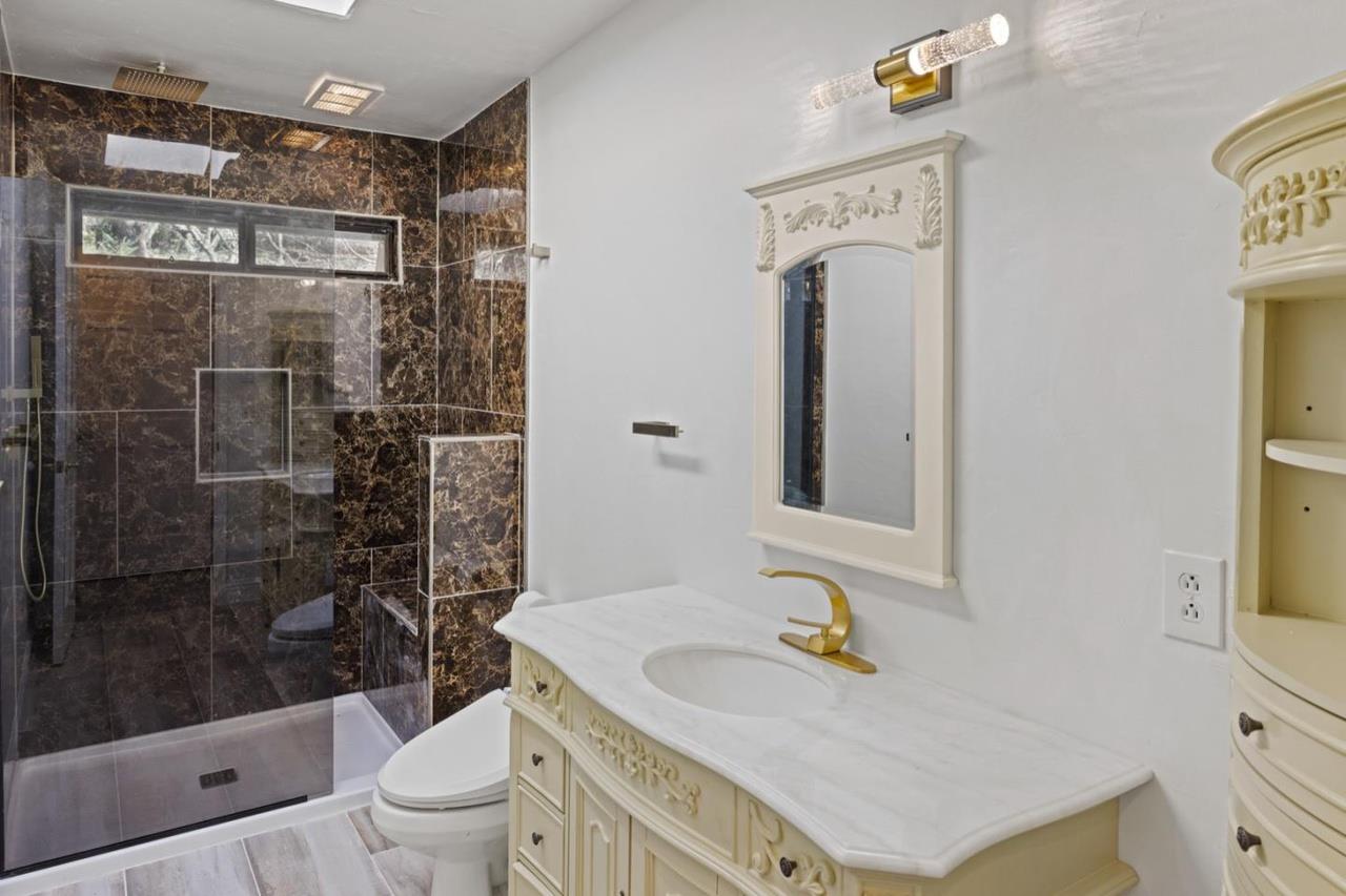 Detail Gallery Image 11 of 16 For 451 Laureles Grade, Carmel Valley,  CA 93924 - 3 Beds | 2/1 Baths