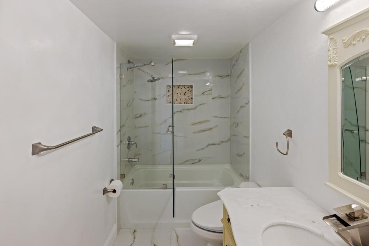 Detail Gallery Image 7 of 16 For 451 Laureles Grade, Carmel Valley,  CA 93924 - 3 Beds | 2/1 Baths