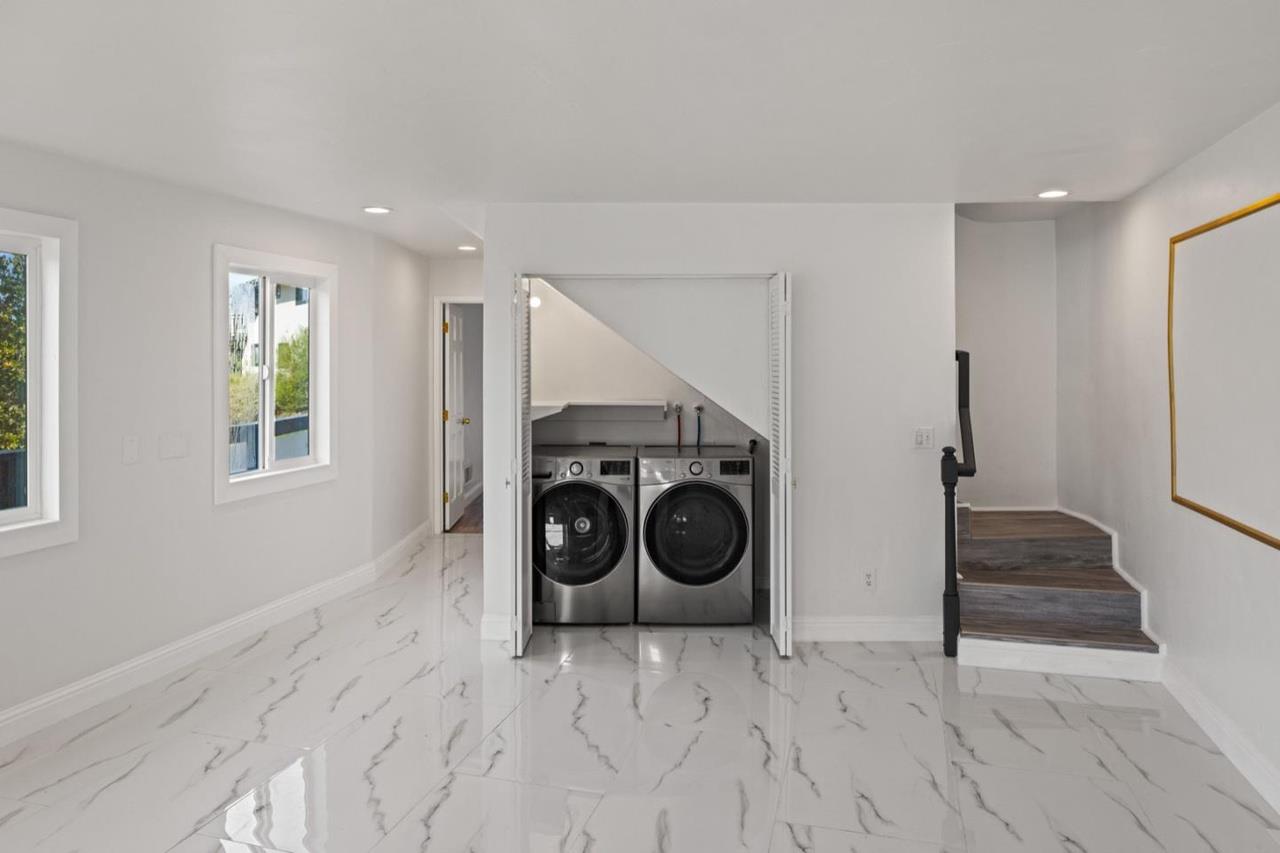 Detail Gallery Image 8 of 16 For 451 Laureles Grade, Carmel Valley,  CA 93924 - 3 Beds | 2/1 Baths